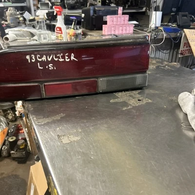 Luz trasera izquierda Chevrolet Cavalier 1992-4 cuatro puertas Foto 1 de 4