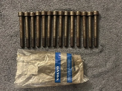 Volvo 740 760 780 940 original Zylinderkopfschrauben D24 head screws NOS  - Image 1 of 4