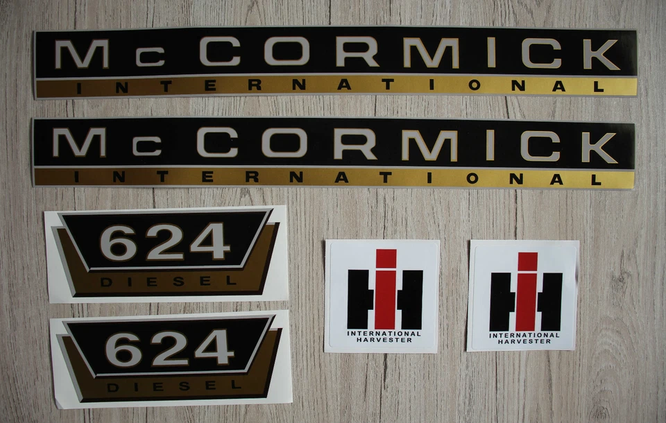 IHC Aufkleber Mc Cormick Traktor 624 gold Logo Emblem Sticker Label - Bild 1 von 1