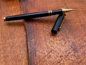 Vintage Pierre Cardin Black with Gold Trim Pen with original blue ink insert - Picture 1 of 12