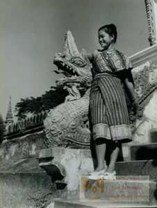 Indochina Laos Ventiane Pha That Luang Young Woman Naga Old Photo 1950 - Foto 1 di 3