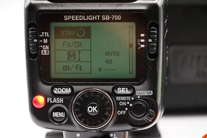 Nikon SB-700 TESTED Free Shipping - Picture 1 of 5