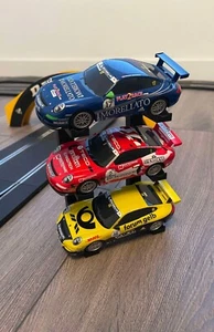 Tre supporti auto per modellino 1:24 slot car cioè AUTOart Bburago Maestro qualsiasi colore - Foto 1 di 2