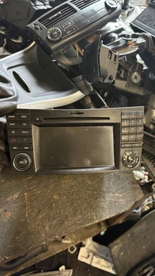 Navigation Mercedes W211 S211 E-Klasse High Headunit A2199001000 APS Comand /E47 - Bild 1 von 2