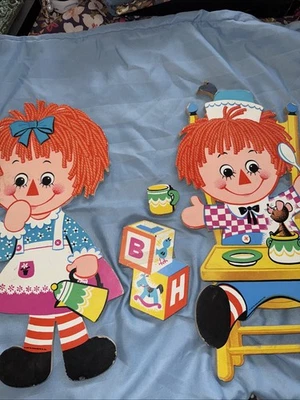 1972 Raggedy Ann & Andy Pressed Board Wall Hang Wall Decoration Vintage - Image 1 of 4