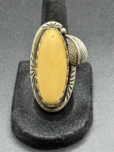 Bague amérindienne argent sterling jaune d'oeuf ambre taille 5,25 R27 - Photo 1/9