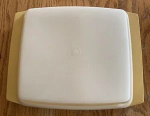 Tupperware Deviled Egg Deli  723-3 Vintage 816-12 815-2 and 723-3 Harvest Gold - Picture 1 of 2