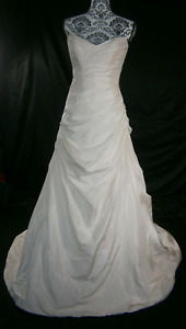 Romona Keveza Size 10 Pearl Silk Wedding Dress Mermaid Ruching $5,445 RK724