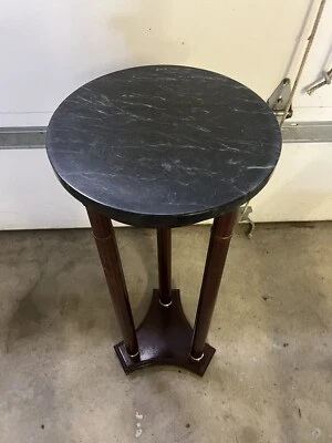 VINTAGE ROUND BLACK MARBLE TOP W/WOOD & GOLD ACCENTS SIDE STAND ( READ ) - Image 1 of 4