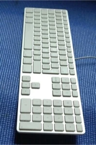Apple A1243 Keyboard USB with numeric keypad. FAULTY - Picture 1 of 3