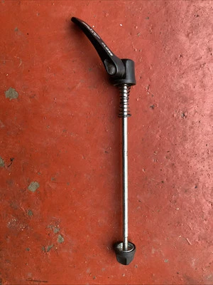 SHIMANO DEORE XT REAR 9mm SKEWER/QUICK RELEASE 'BLACK' VINTAGE/RETRO MTB - Image 1 of 3