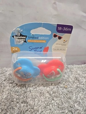  2 Tommee Tippee Summer Days  Style 2  Pacifiers 18-36 months - Image 1 of 4