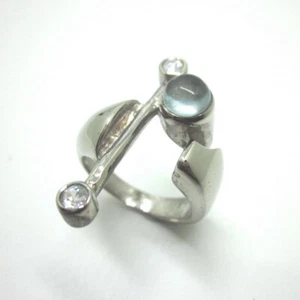 Vintage 925 Sterlingsilber Ringe Schmuck mit weiß CZ seltsames Design Alien Visions - Bild 1 von 7