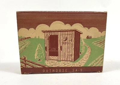Plasticville - O-O27 - #SA-9 - Outhouse Dealer Master Box C10 MINT NOS - Image 1 of 4