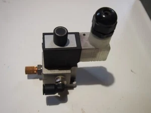 Distributeur pneumatique SMC EVT317 5DZ 02F Q - Picture 1 of 4