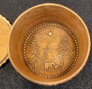 Vintage RUSSIAN BIRCH BARK & WOOD Round Trinket Box Bear Woods Interior - Picture 1 of 7