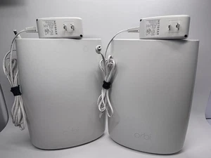 Netgear Orbi RBR50v2 Router + RBS50v2 Satelitarny trójpasmowy siatkowy system WiFi - Zdjęcie 1 z 4