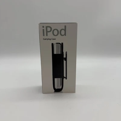 Apple Soft Nylon Carrying Case with Belt Clip for iPod 4th Gen (M9603G/A) |A2:23 - Image 1 of 4