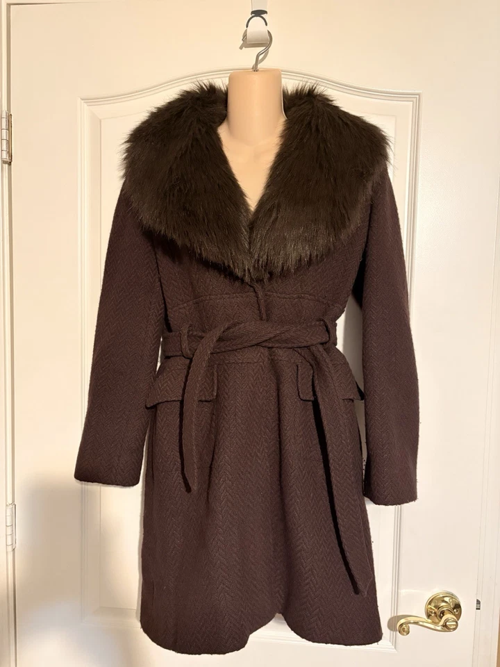 Abrigo Marciano Marrón Cinturón Mezcla Lana Con Piel Sintética Desmontable Talla Mediana Foto 1 de 3