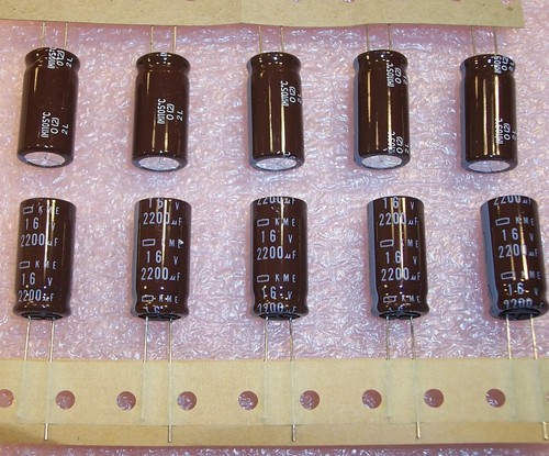 ARCELI 125PCS 25 Valori 16V 25V 50V 1uF a 2200uF Condensatori