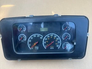 Freightliner Dash Instrument Cluster P/N  A22-51965-006 Plugs Included. - Picture 1 of 8