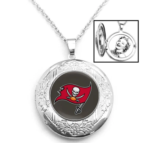 Tampa Bay Buccaneers Womens 925 Silver 20" Link Chain Necklace And Locket D16 Cover