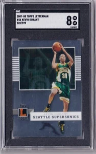 Kevin Durant 2007-08 Topps Letterman #56, 220/599 SGC casi como nuevo/como nuevo 8 - Imagen 1 de 2