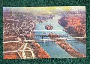 Postcard ~ The Pennsylvania Turnpike ~ Allegheny Valley ~ UNMAILED - Picture 1 of 2
