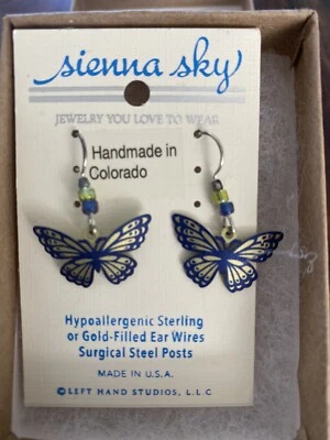 Pendientes Sienna Sky Plata de Ley 925 Gancho 3D Azul y Verde Mariposa Monarca Foto 1 de 4