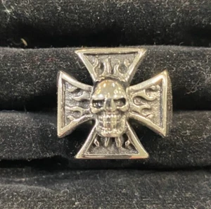 Fashion Jewellery Size 13 / Z 1/2 Pewter Iron Cross & Skull Ring NEW - Picture 1 of 2