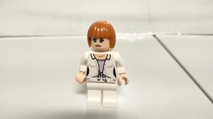 LEGO Jurassic World Claire Dearing Minifigure jw012 From Set 75917 Retired - Picture 1 of 6
