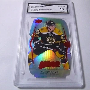Torey Krug Bruins 2016 UD MVP colores y contornos verde azulado LVL2 TROQUELADO # 28 GRADO 10 - Imagen 1 de 2