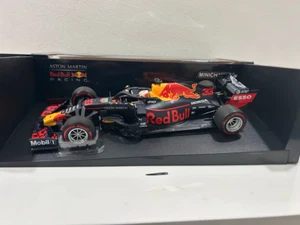 Minichamps 1:18 Red Bull RB16 Verstappen GP 2019 Modellauto - Bild 1 von 10