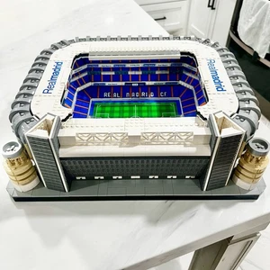 LEGO Creator 10299 Real Madrid Saintiago Bernabeu Stadium No Box/No Manual! EUC! - Picture 1 of 12