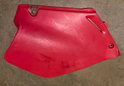 HONDA CR250R 1995 OEM COVER R, SIDE CR125 CR250 1992-1996 COVER 83510-KZ3-600ZA - Image 1 of 3