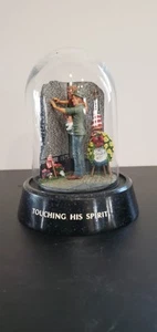 Franklin Mint “Touching His Spirit" Vietnam Memorial Wall Hand Painted Sculpture - Picture 1 of 5