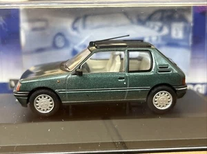 PEUGEOT 205 ROLAND GARROS 1/43 CAR MODEL CORGI VANGUARDS VA12704 - Picture 1 of 9