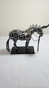 Die Spur der bemalten Ponys Figur "Willing" von Vigil Ortiz 1E/8718 2005 - Bild 1 von 6
