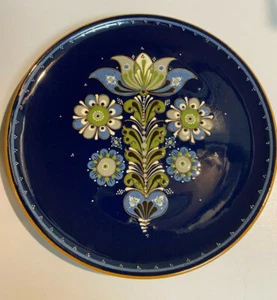 Schweizer Handarbeit Pottery Plate ~ Hand Painted & Signed ~ Cobalt Blue ~ EUC - Picture 1 of 5