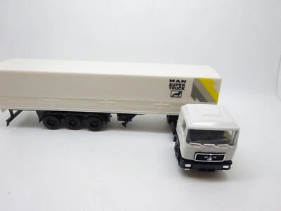 Herpa: Flatbed Semi-Trailer MAN (SCHUB142) - Image 1 of 3