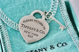 Return To Tiffany & Co. Silber Ersatz Herz & Mini Schlüssel Anhänger - Bild 1 von 6
