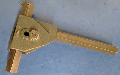 TORNO AMMCO BARRA DE PERFORACIÓN VOLANTE 90 GRADOS 1.5" HEXAGONAL CON BROCAS DE CORTE DE CARBURO Foto 1 de 4