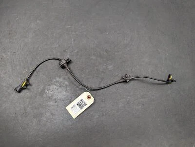 Rear Left ABS Wheel Speed Sensor 2017 Cadillac Escalade ESV 23299336 2015 - 2020 - Image 1 of 4
