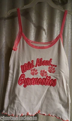 Camisa GK Elite Sportswear Swag Adulto Pequeña Blanca Rosa "Salvaje por la Gimnasia"   Foto 1 de 4