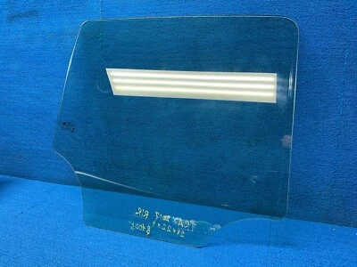 2018 - 2021 雪佛兰拖车后方右乘客侧门窗玻璃原始设备制造商 — 第 1/4 张图片