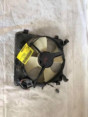Ventilador condensador Honda Civic 1999-2000 con montaje de cubierta de cubierta de cubierta eléctrico Foto 1 de 4