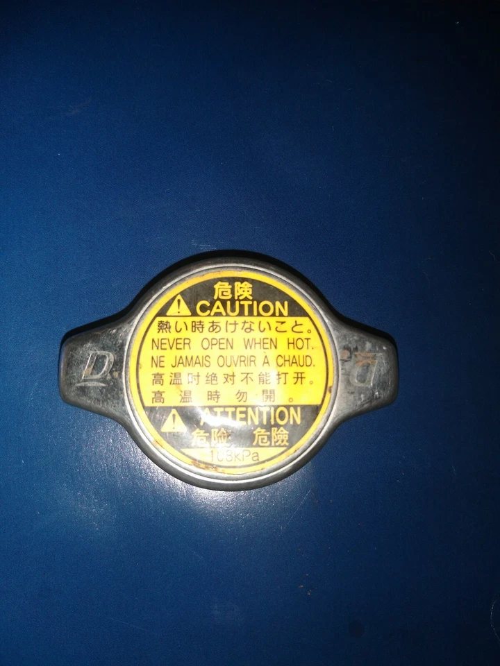 Genuine Radiator Cap Toyota Corolla Camry Tacoma - Image 1 of 1