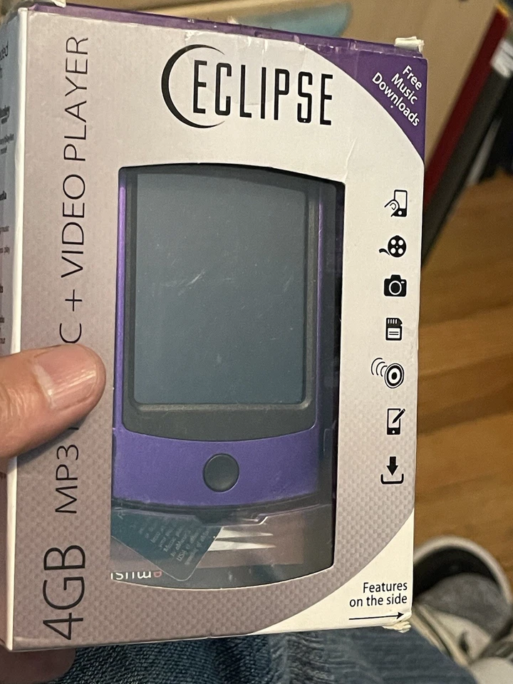 REPARACIÓN ROTO COMO ESTÁ Eclipse MTE28VGM 2.8v GM 4GB Reproductor MP3 y Reproductor de Video Foto 1 de 4