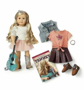 American Girl TENNEY PUPPE KONVOLUT Zubehör Deluxe Geschenkset 2 Outfits Gitarre Buch - Bild 1 von 2