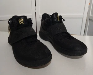 Scarpa da basket usata Nike Kyrie Flytrap 3 da uomo taglia 10 sneaker in pelle da uomo - Foto 1 di 7